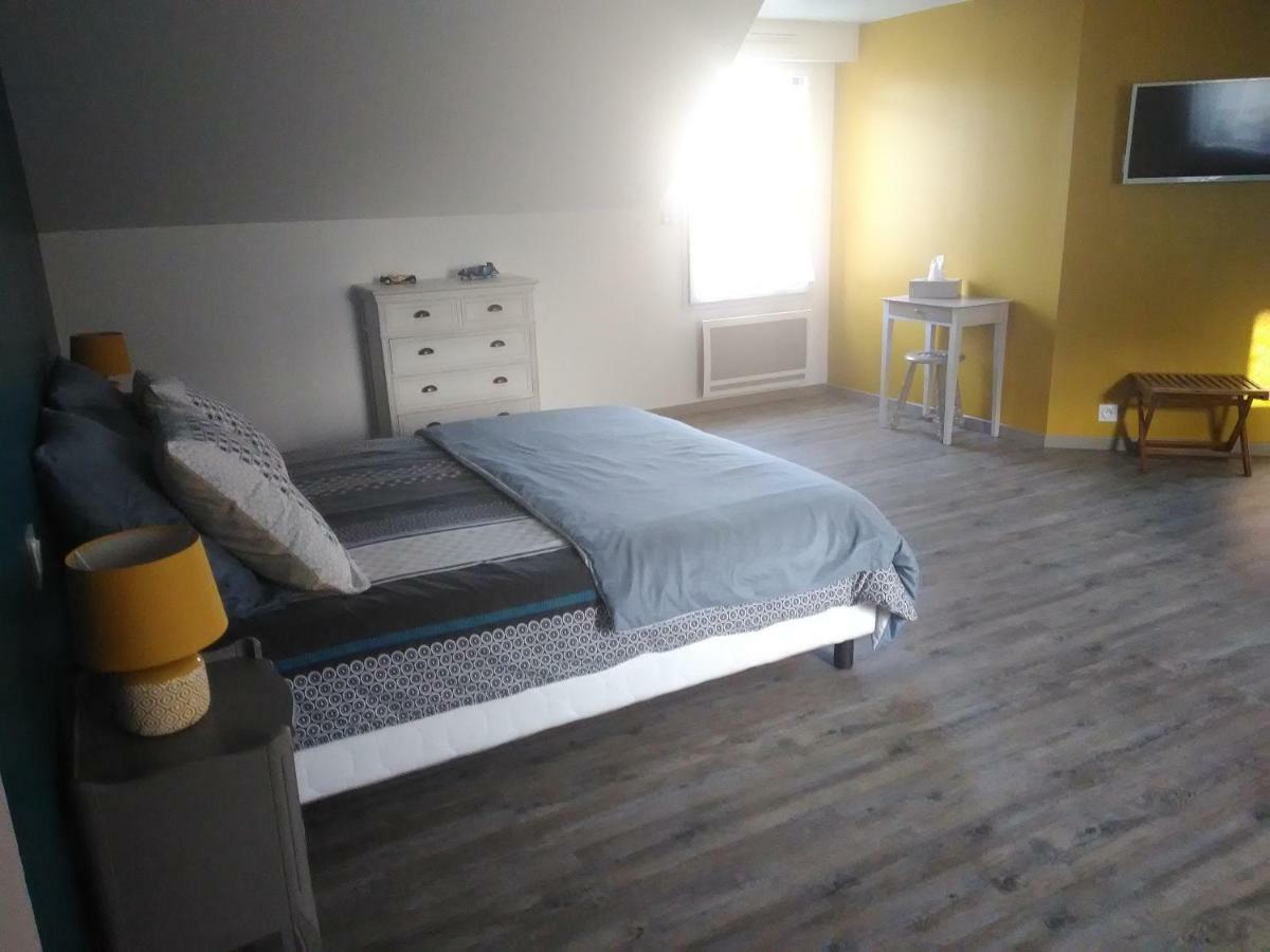 Les Muscaris Bed & Breakfast Le Minihic-sur-Rance Dış mekan fotoğraf